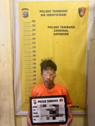 Polsek Tambang Tangkap Pelaku Narkoba di Lapangan Bola Desa Kualu